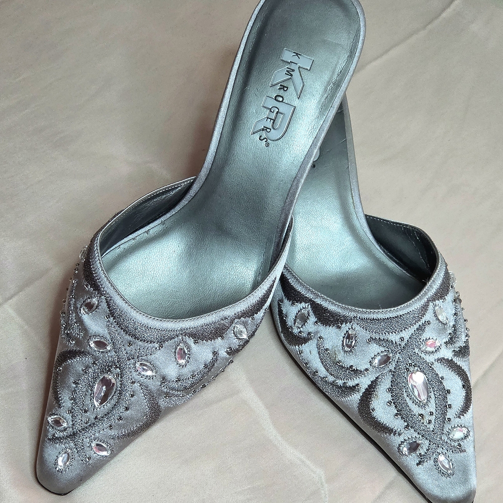 Kim Rogers Silver Jeweled Pointed-Toe Mules - Picture 3 of 12